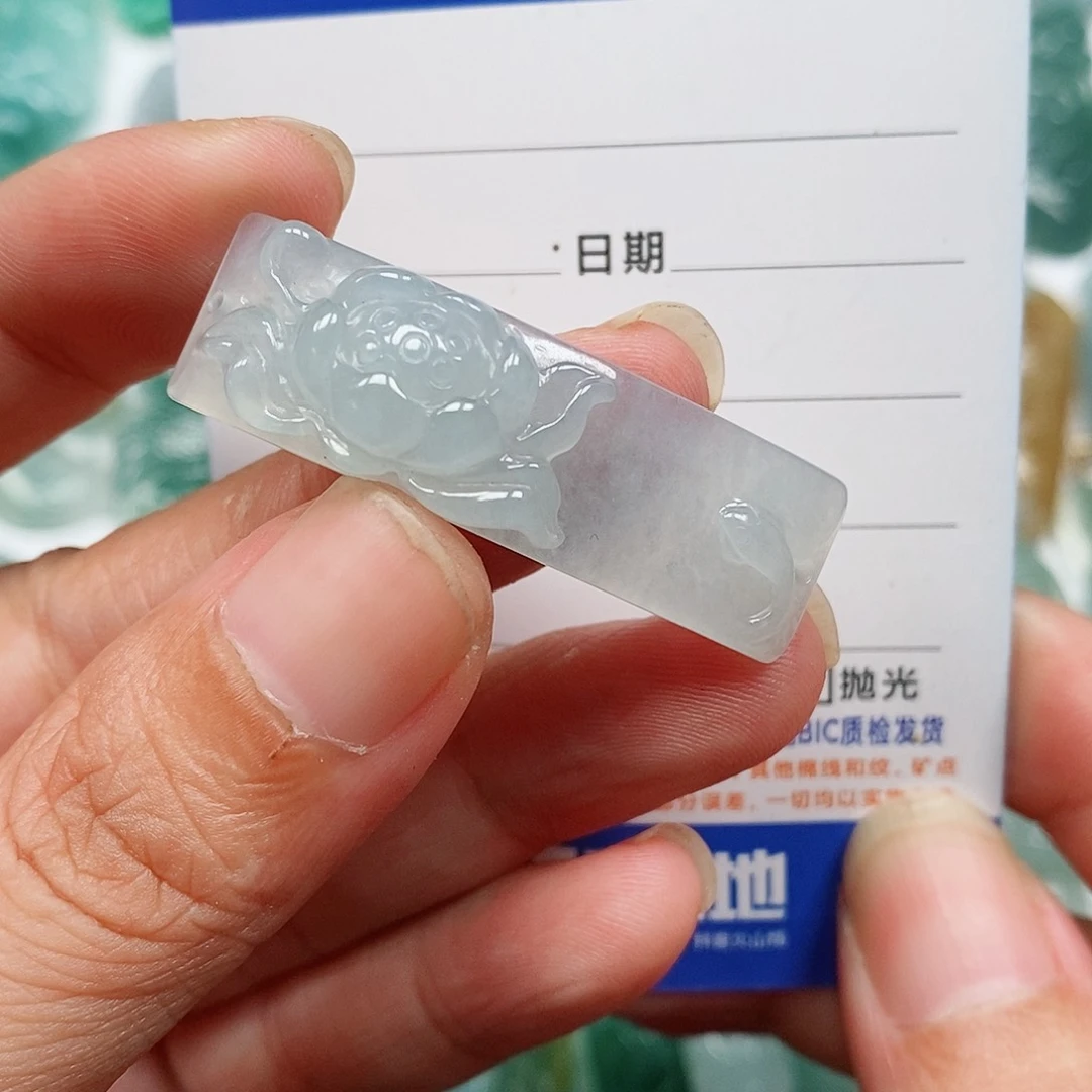 翡翠未镶嵌颈饰荷花鱼手牌