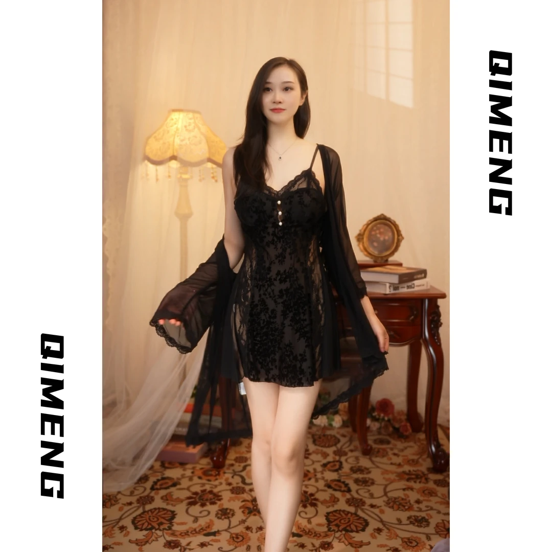 【月胧雅惑】新款蕾丝露背纯欲风吊带睡裙性感睡衣一体胸垫