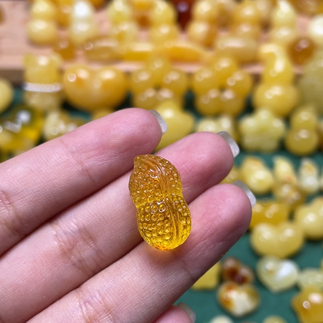 琥珀未镶嵌珠宝奇石