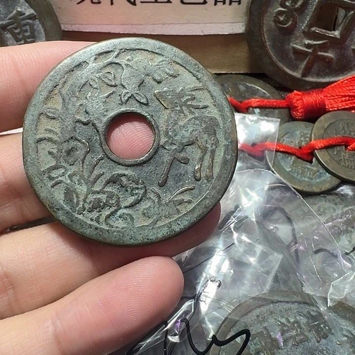 和***哥铜现代工艺品花钱