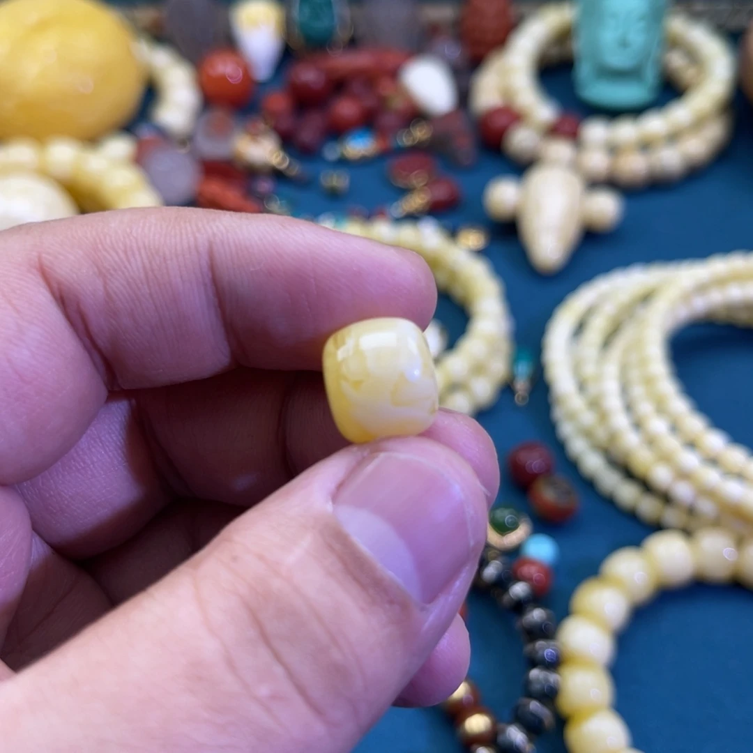 琥珀未镶嵌珠宝奇石32