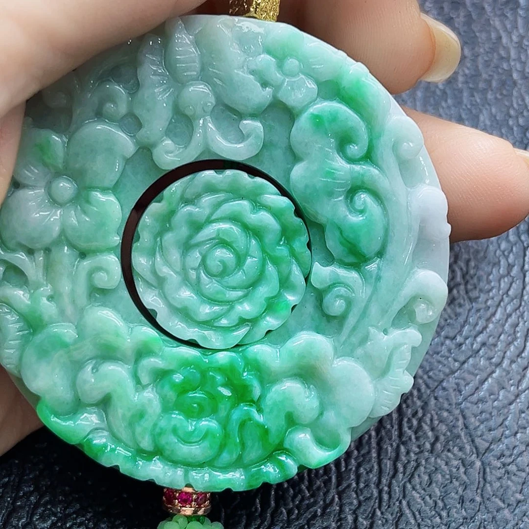 颈饰未镶嵌翡翠多样性