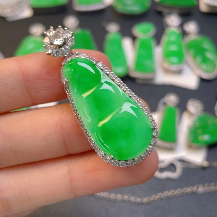 翡翠银S925镶嵌颈饰