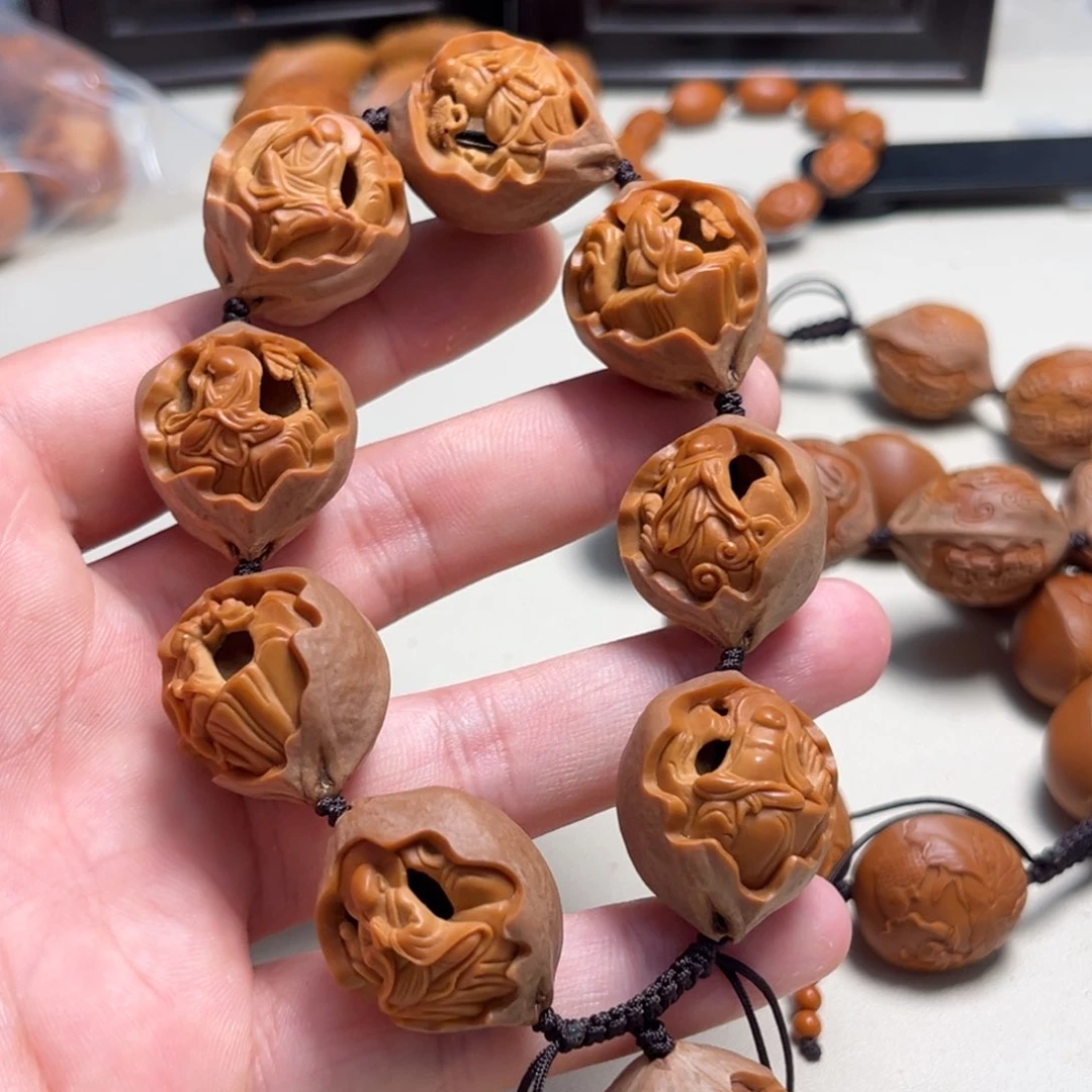 橄榄核吊坠神****?镂空无相佛