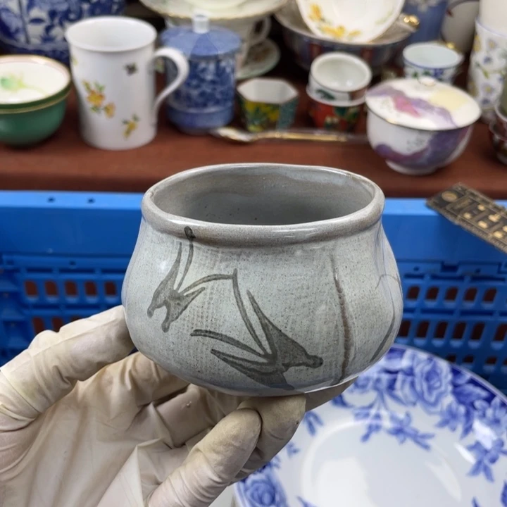 他家瓷器真美…开播了