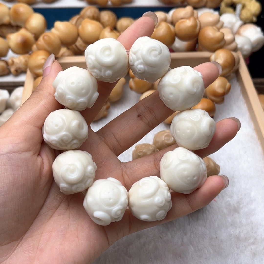 吊坠菩提根/象牙果羊头卡23