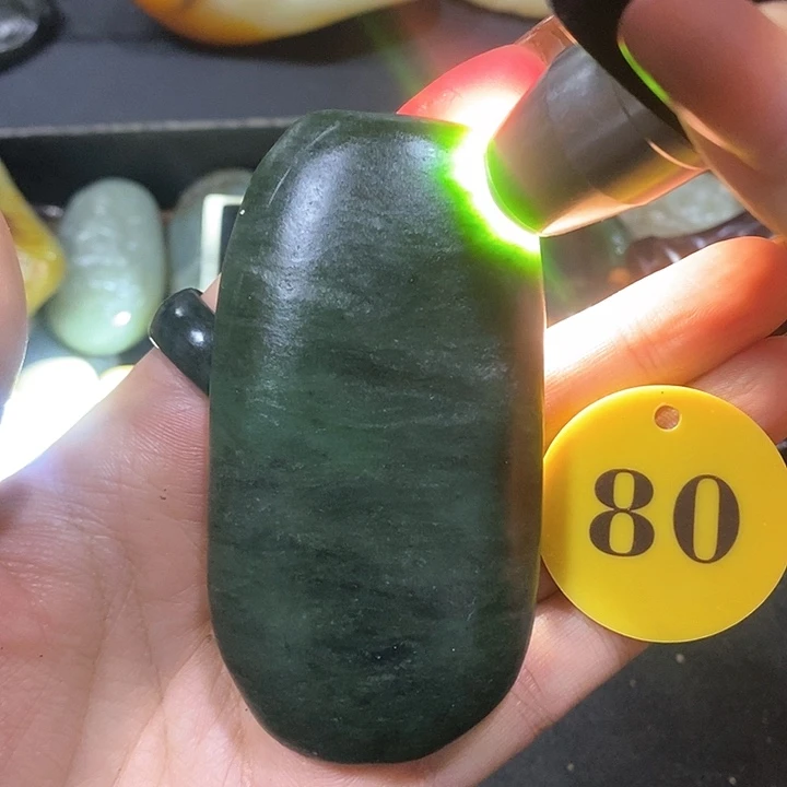 未镶嵌和田玉（糖玉）挂件