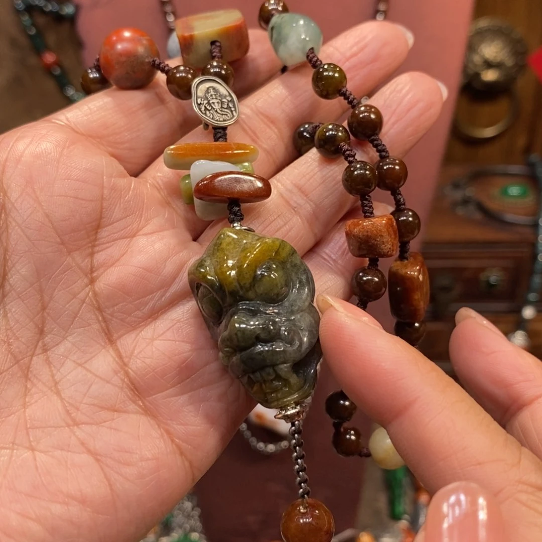 翡翠吊坠(赠链)未镶嵌