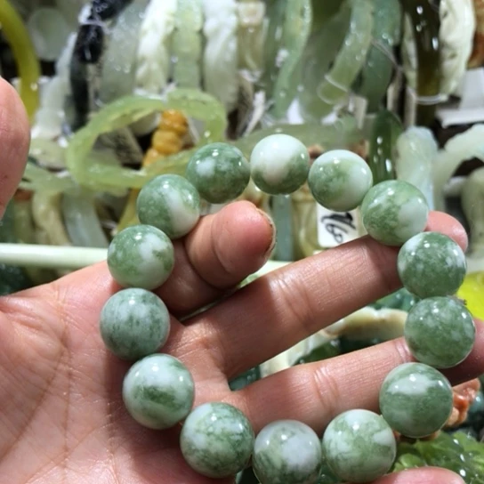 未镶嵌岫玉手镯卡14