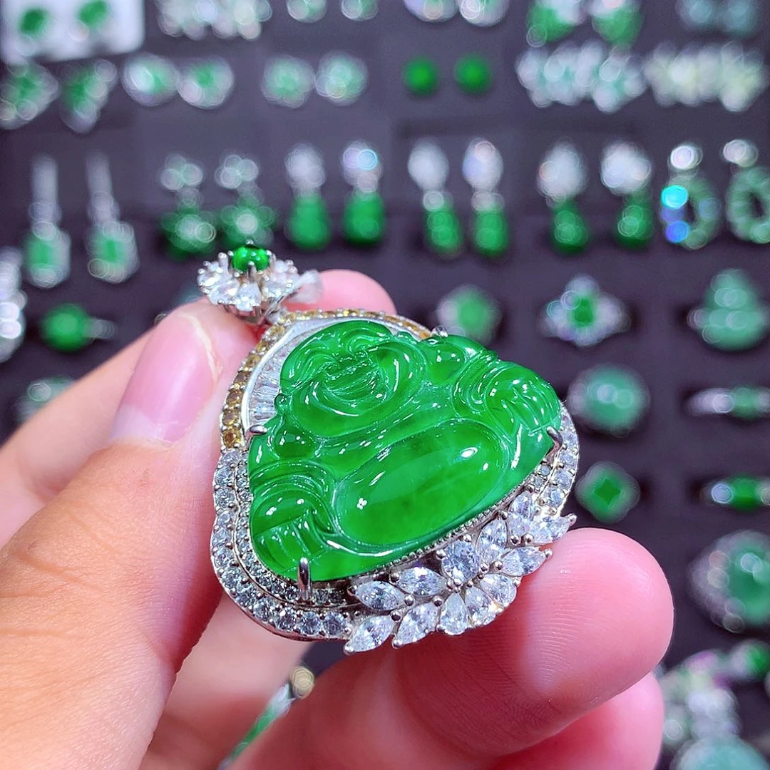 颈饰未镶嵌翡翠天然