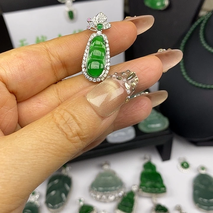 翡翠未镶嵌耳饰翡翠未镶嵌挂件