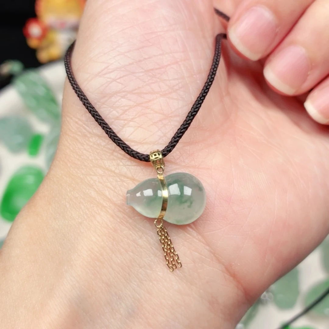 颈饰18K金镶嵌翡翠缅甸天然A货翡翠