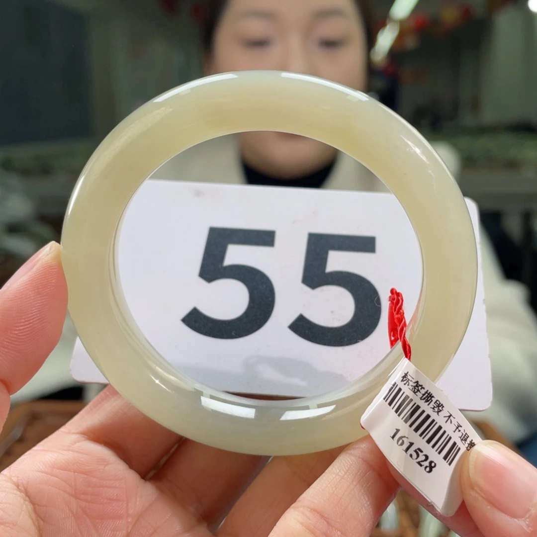 未镶嵌手镯和田玉微瑕