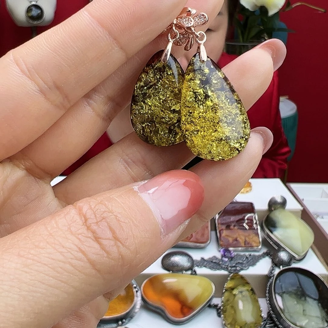 琥珀手镯未镶嵌耳坠