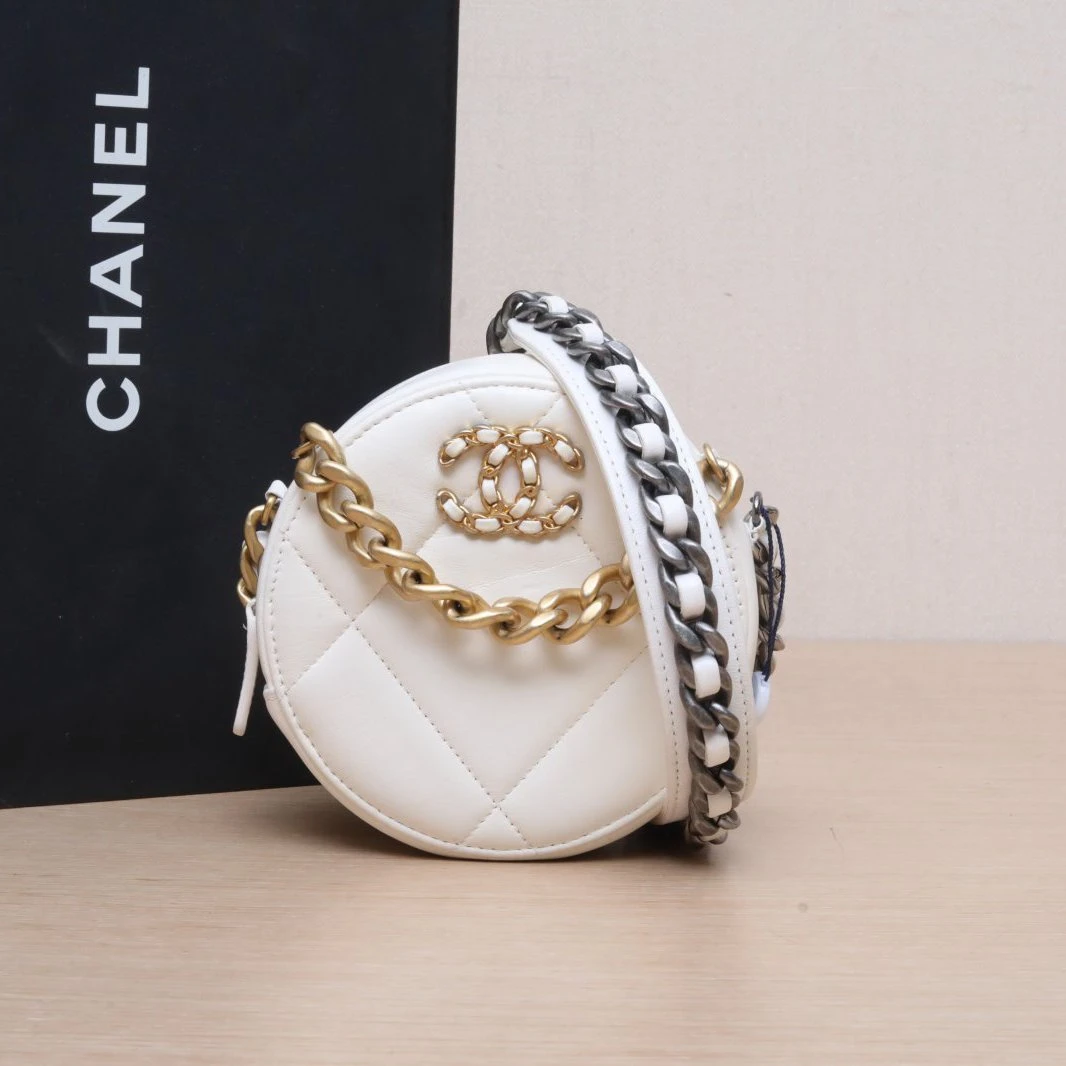 95新 Chanel/香奈儿 【娇】19BAG 小圆饼包 白色皮革S 30开 970002