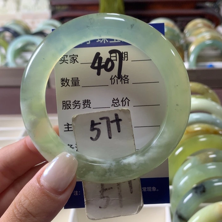 蛇纹石玉未镶嵌手镯407
