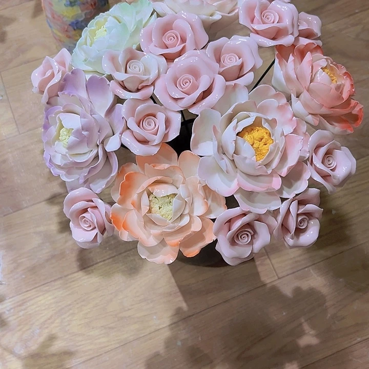 袁****陶瓷等行业的生产和销售