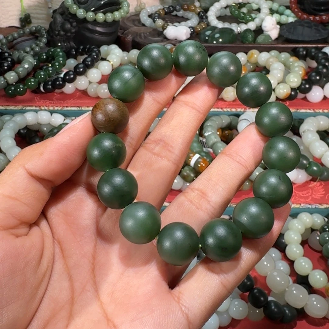 思***…和田玉未镶嵌手链