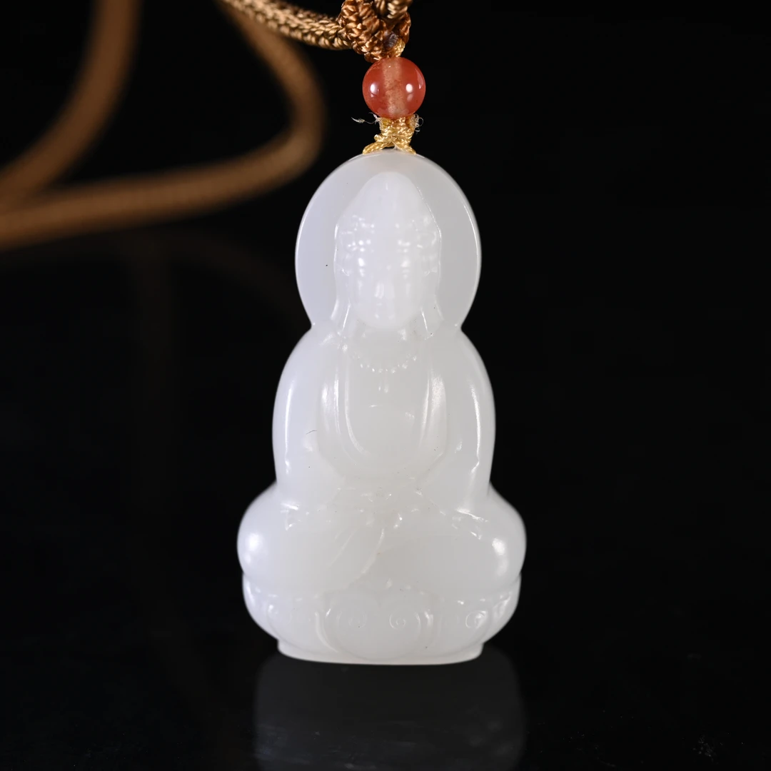 Lot8835 和田玉观音挂坠/保利