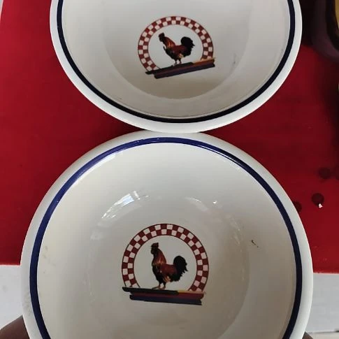 瓷片瓷片，摆件，都有微瑕疵，