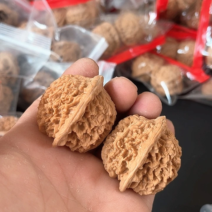 文玩核桃把件39尺满天星