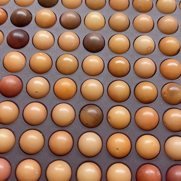 白玉菩提吊坠微瑕12肉桂粉圆50卡灯牌宠60