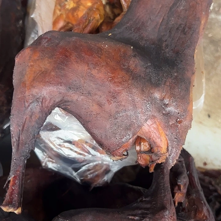 ****y中国大陆代购牛蛙8+兔子半只