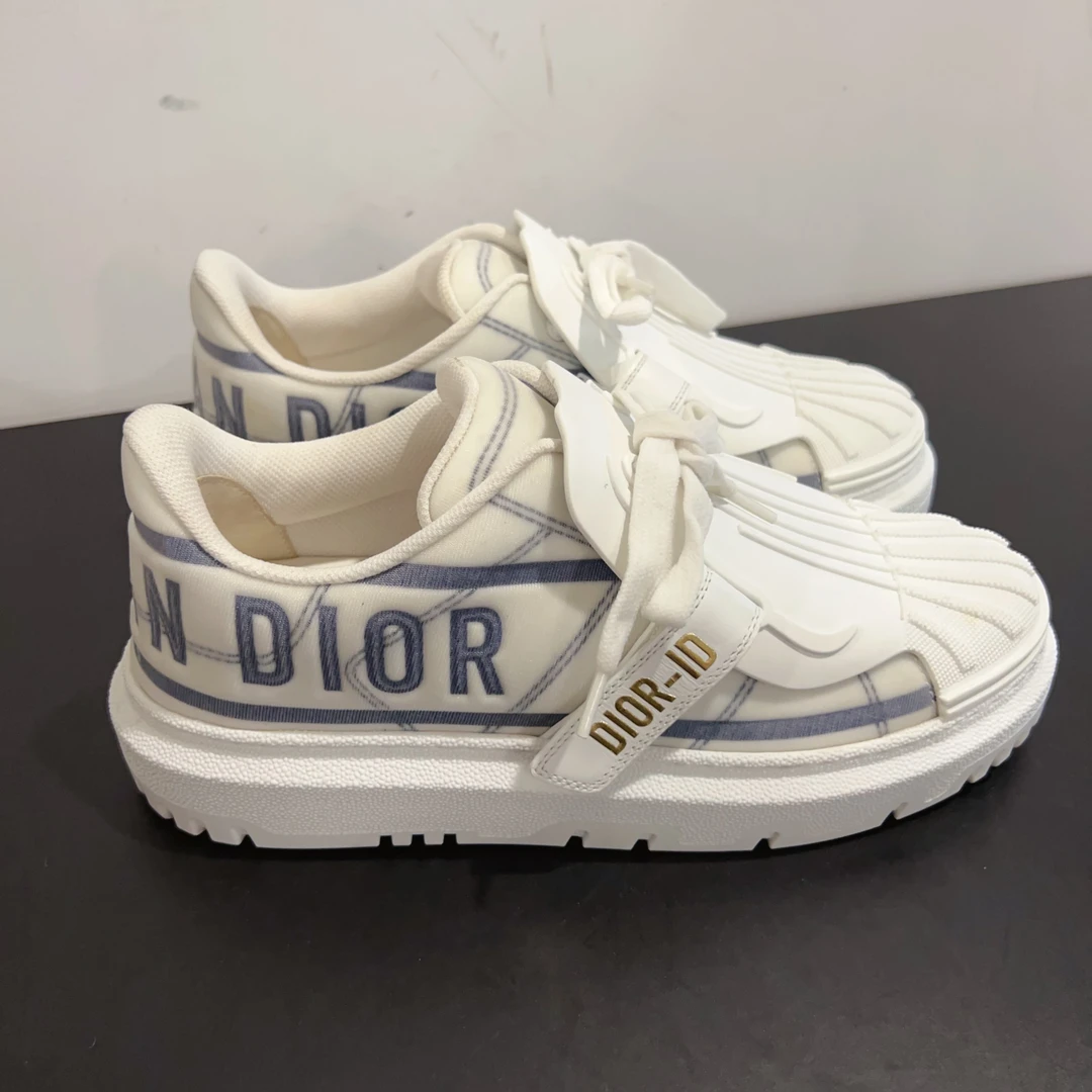 99新 DIOR/迪奥  贝壳鞋 尺码38.5成色看直播 GSS28159