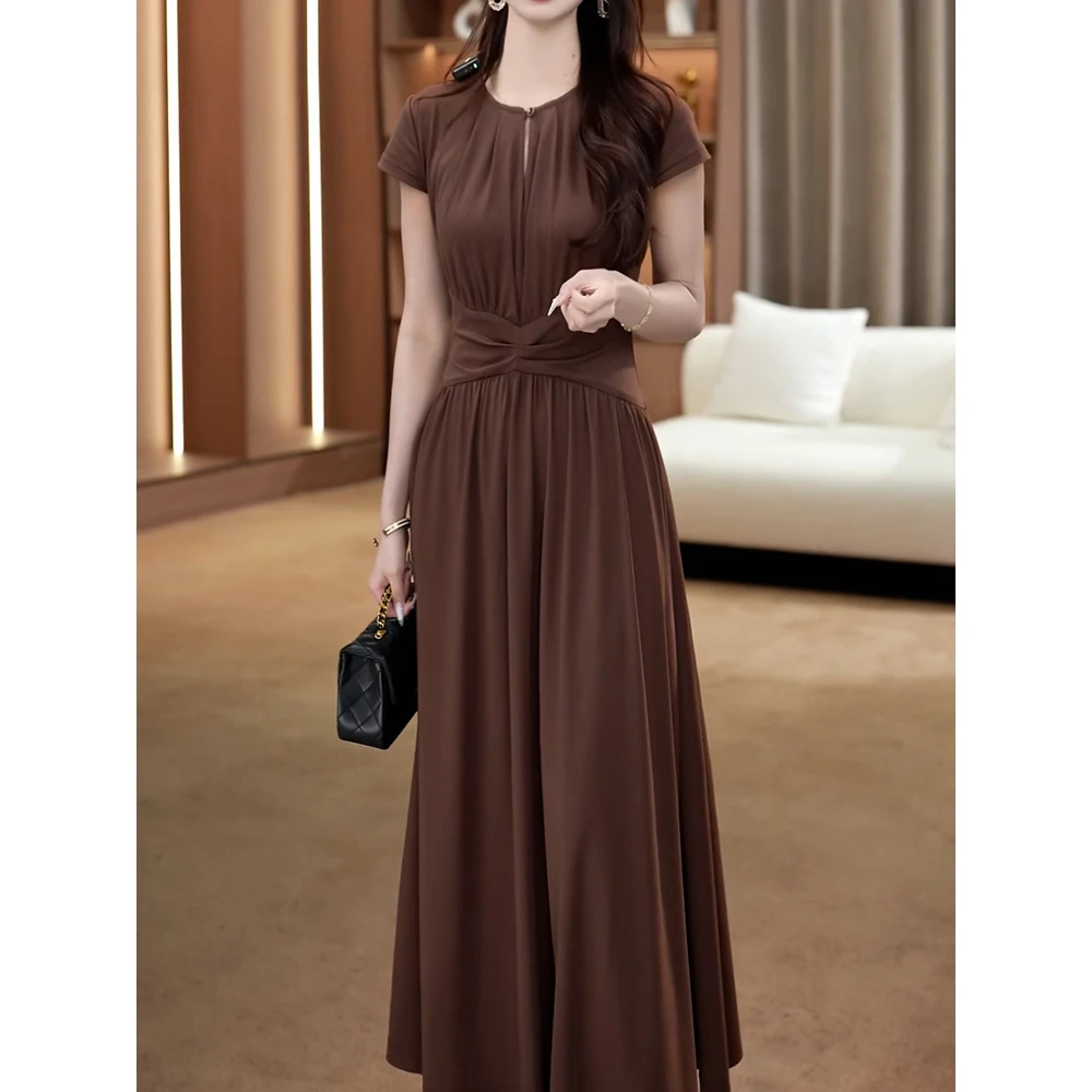 轻奢高级感小香风纯色短袖连衣裙2025夏季新款时尚洋气收腰A字裙