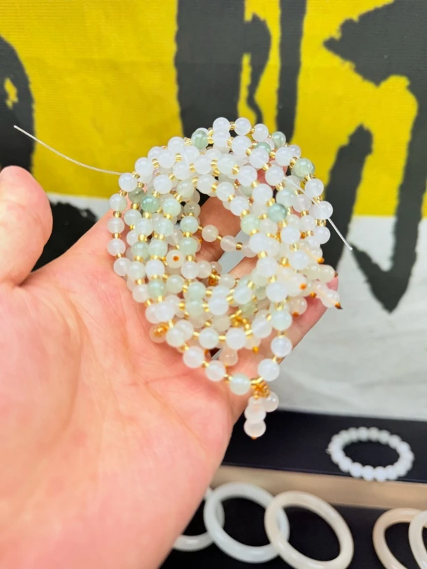 时尚女王冰透女款精美美镯手工艺