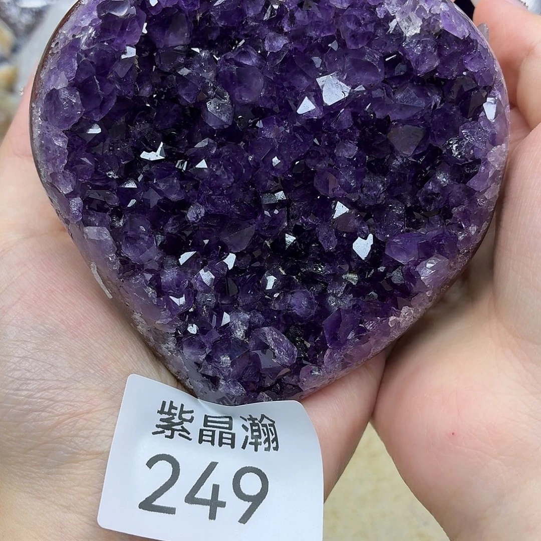 未镶嵌水晶大型摆件（非配饰）