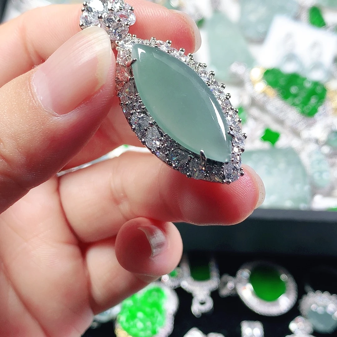 翡翠未镶嵌吊坠(不含链)