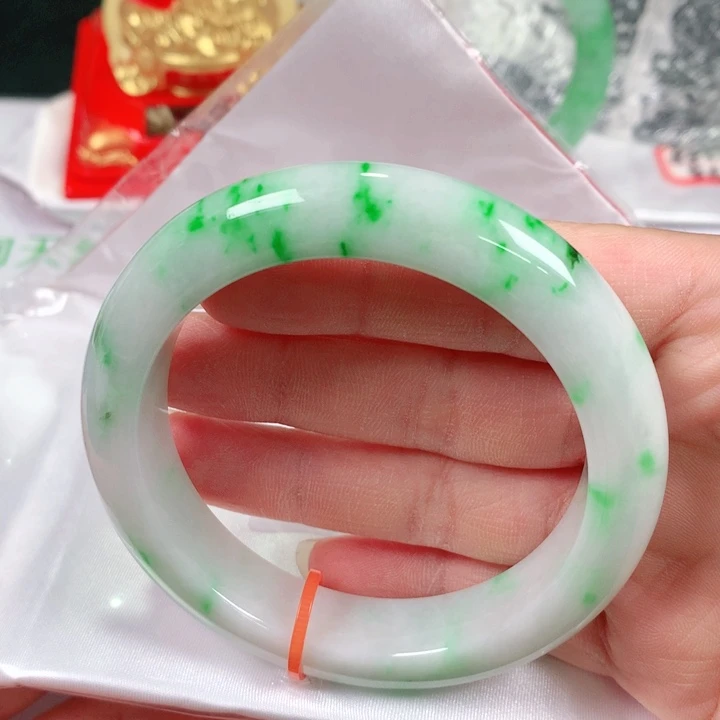 翡翠手镯未镶嵌   编号1015 正圈56-57