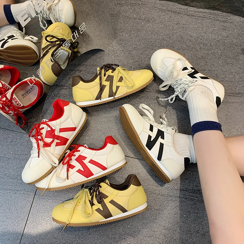 qibeiqi/柒呗柒2025新款秋季拼色圆头时尚休闲鞋平底透气德训鞋女