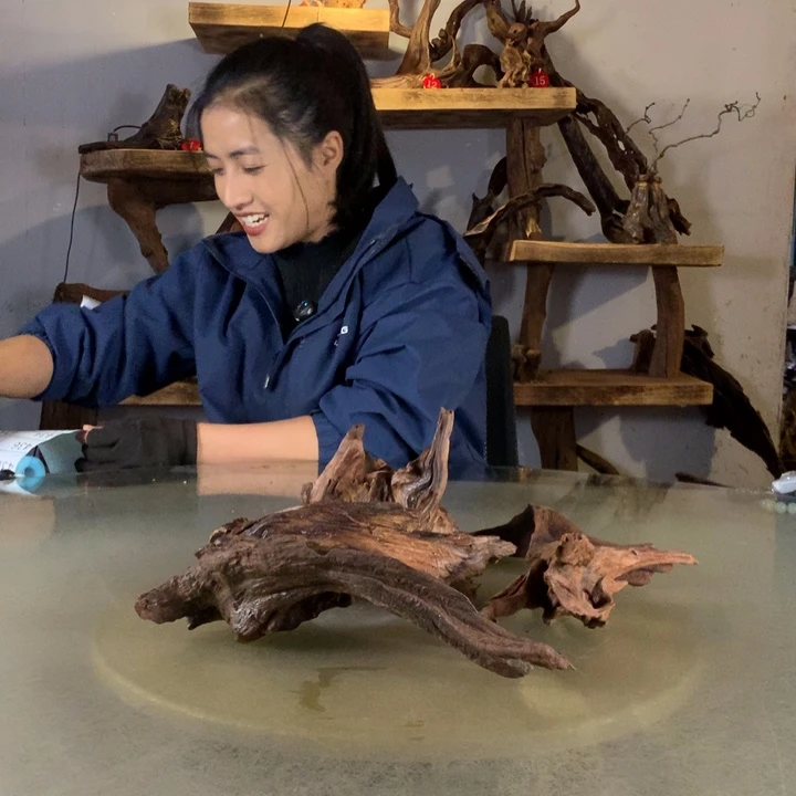 胖***思天然的云南紫柚木会黄水