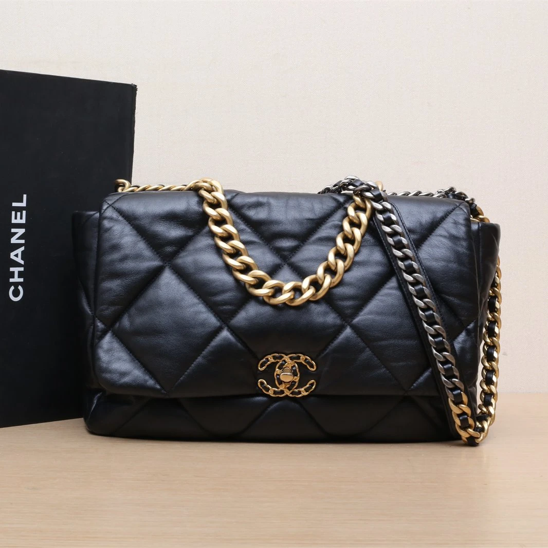 95新 Chanel/香奈儿 小花双双 19BAG口盖包 Maxi 黑色 皮革S 芯片