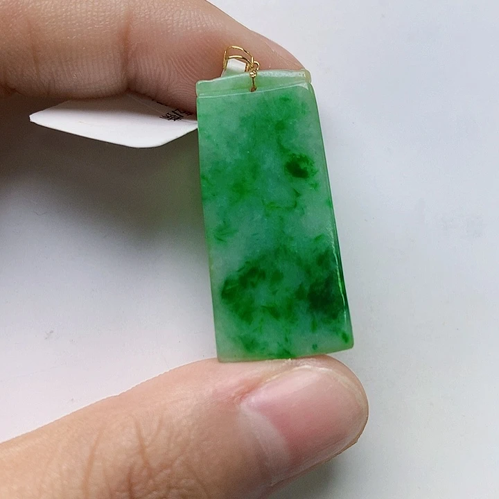 颈饰18K金镶嵌翡翠天然翡翠