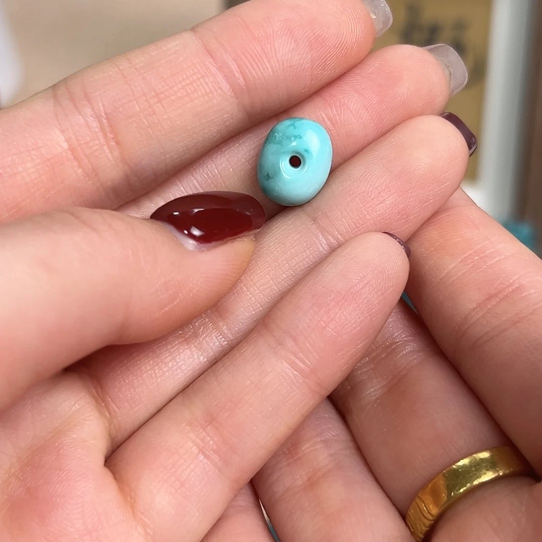 绿松石未镶嵌颈饰