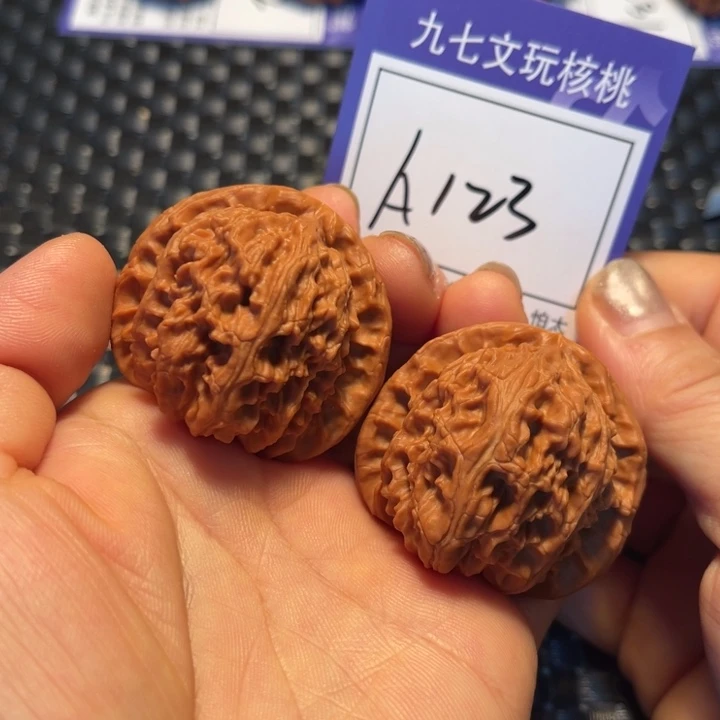 文玩核桃把件42狮子A123