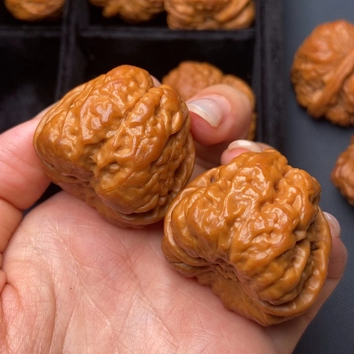 文玩核桃吊坠秦岭核桃