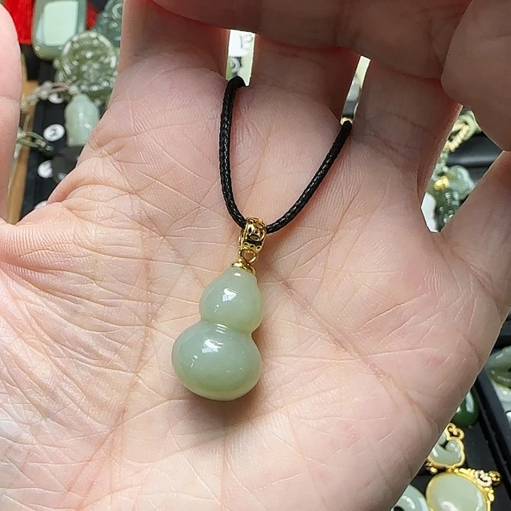 颈饰银S925镶嵌和田玉