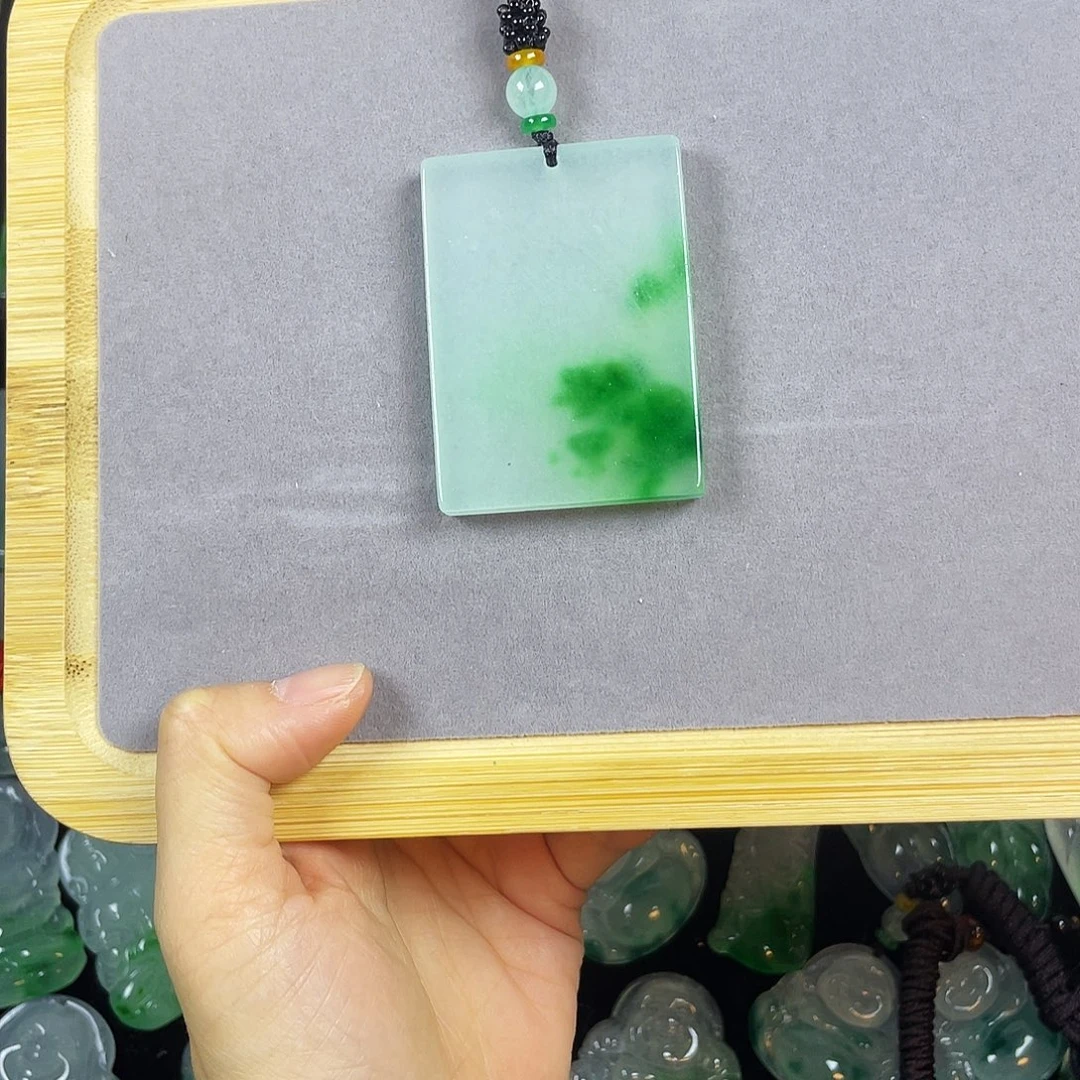 翡翠未镶嵌颈饰吊坠