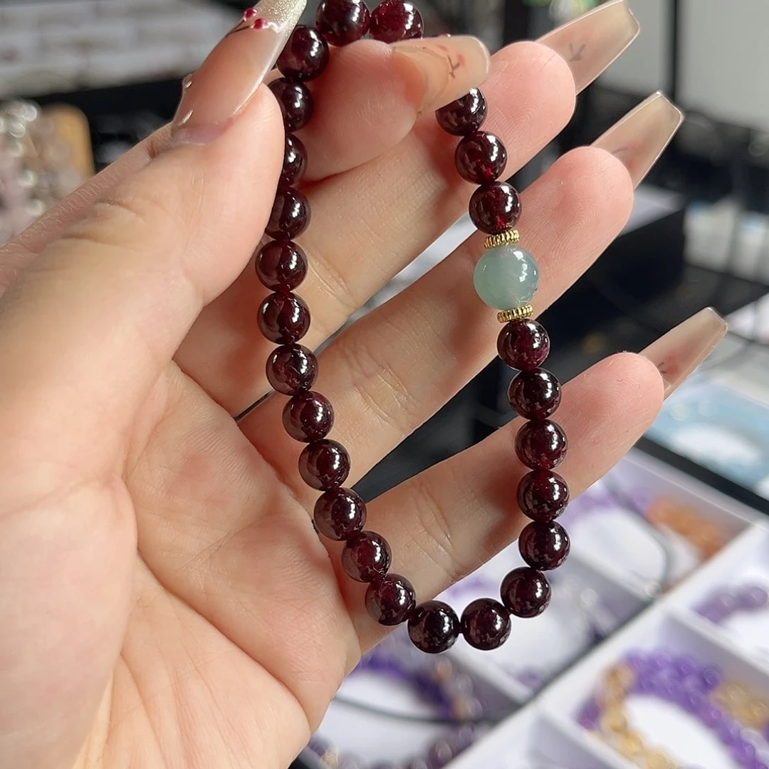 水晶手串未镶嵌石榴石6mm