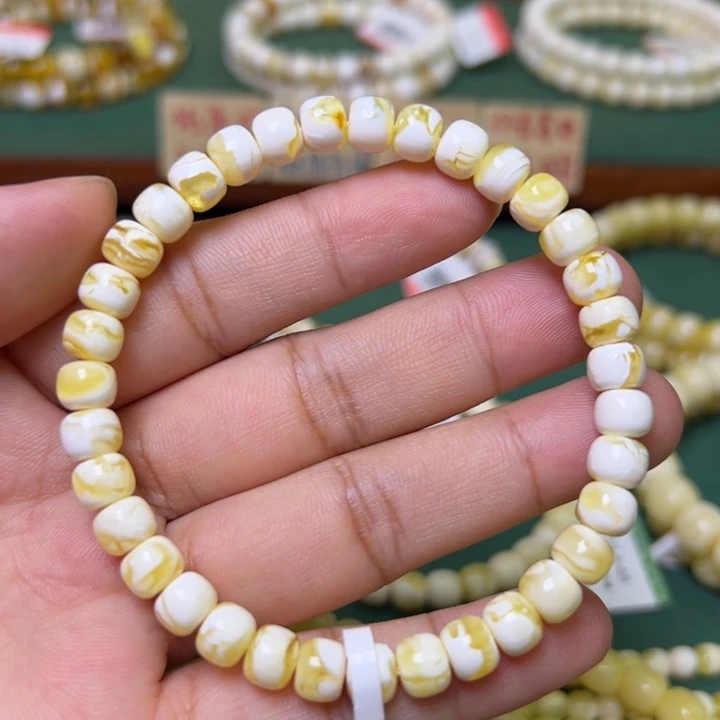 蜜蜡未镶嵌珠宝奇石