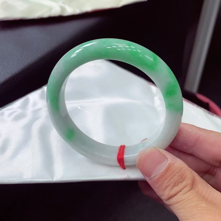 未镶嵌手镯翡翠翡翠