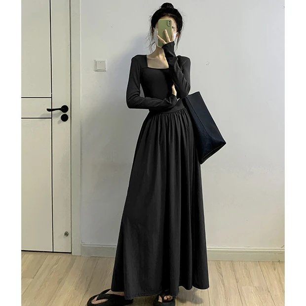 黑色赫本风打底连衣裙女春秋长款长裙秋装裙子初秋法式穿搭2025