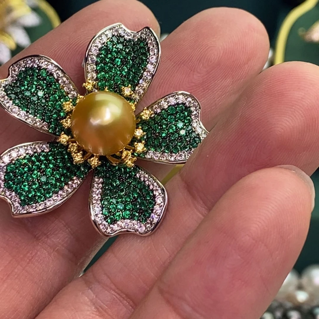 未镶嵌胸饰海水珍珠