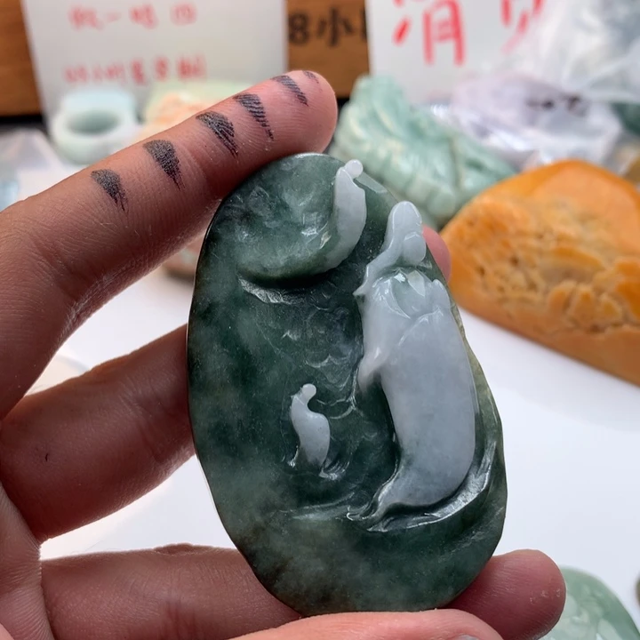 翡翠未镶嵌颈饰保真天然a货翡翠