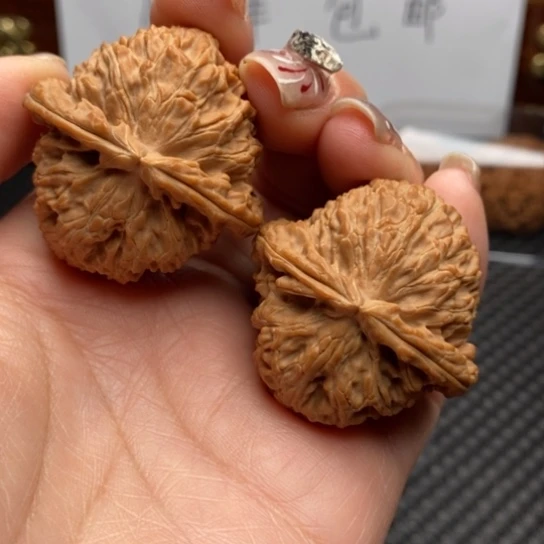 文玩核桃吊坠40全品三角白