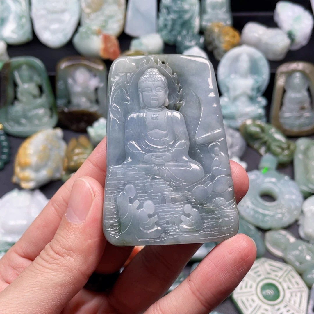 颈饰未镶嵌翡翠《****兄翡翠